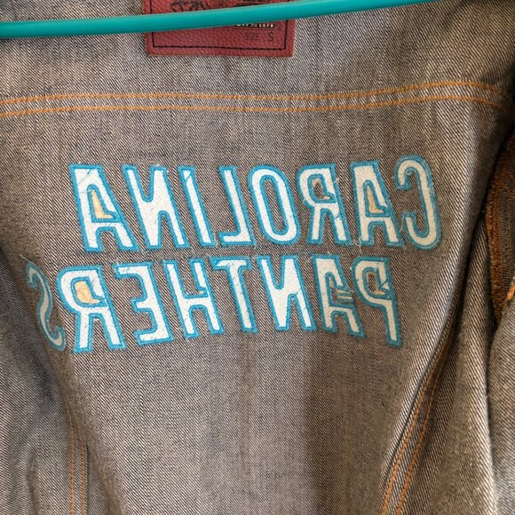 NWOT Levis NFL Carolina Panthers Denim Trucker Jacket Special Edition Size Small - Picture 5 of 13